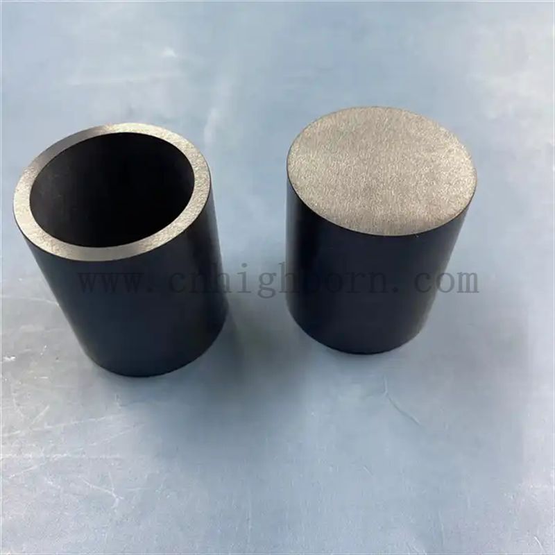 Silicon carbide crucible