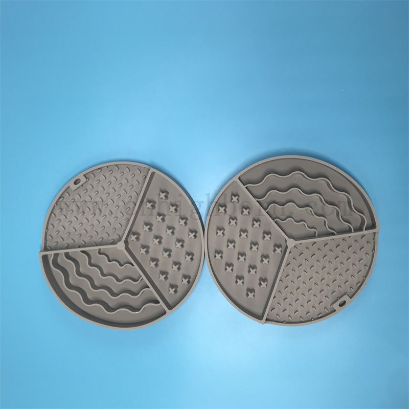 Silicone Rubber Pet Licking Mat Puppy Supplies Pet Silastic Slow Food Pad