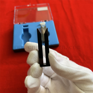 Laboratory Glassware 1ML Quartz Cell Micro Cuvette With Black Wall Quartz Glass Cuvette With Lid