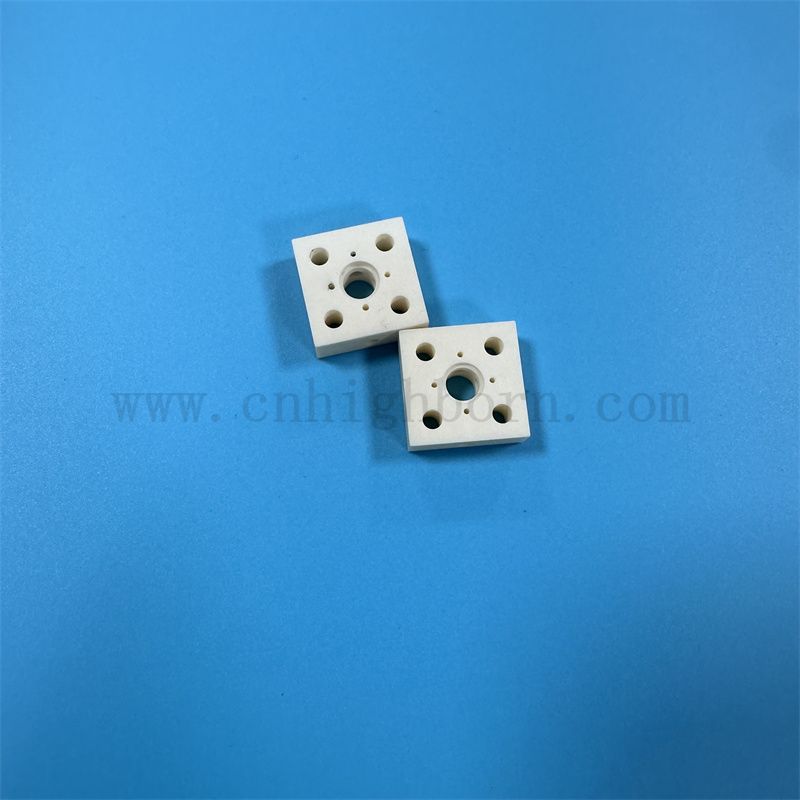 Insulator Alumina Irregular Block Wear Resistant 99 Milk White Al2O3 Ceramic Part