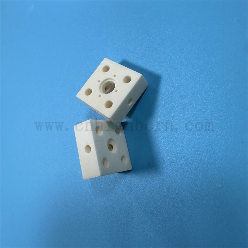 Insulator Alumina Irregular Block Wear Resistant 99 Milk White Al2O3 Ceramic Part