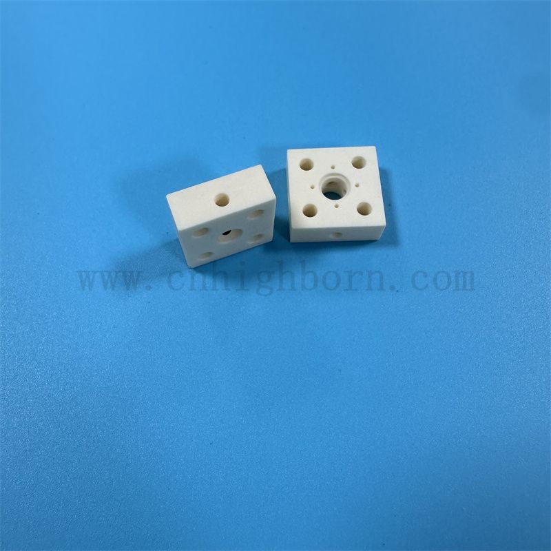 Insulator Alumina Irregular Block Wear Resistant 99 Milk White Al2O3 Ceramic Part