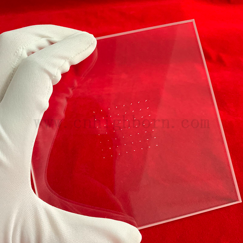 Laser Cutting Perforated Transparent Quartz Glass Square Sheet