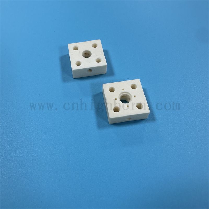 Insulator Alumina Irregular Block Wear Resistant 99 Milk White Al2O3 Ceramic Part