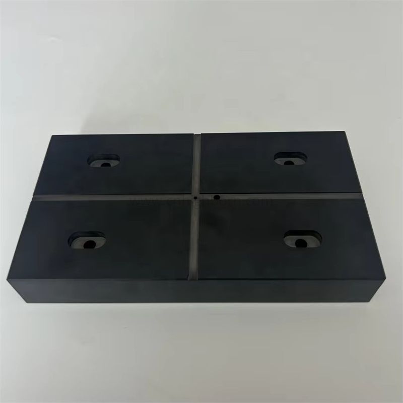 Silicon Carbide Irregular Board Insulator SiC Ceramic Sheet