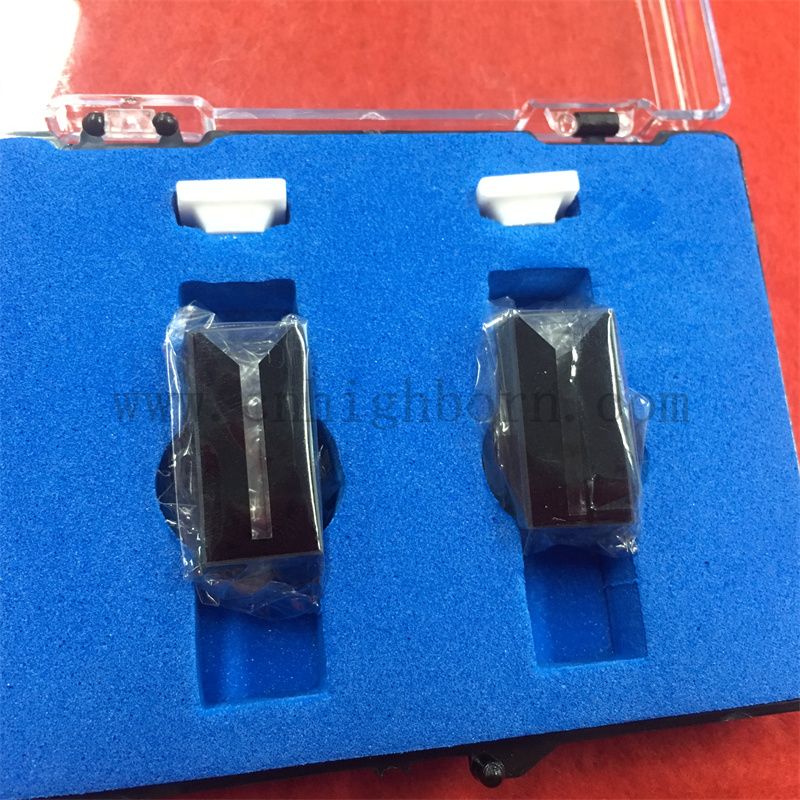 Laboratory Utensils Standard Micro Cell with Black Wall Quartz Glass Cuvette Flow Cell