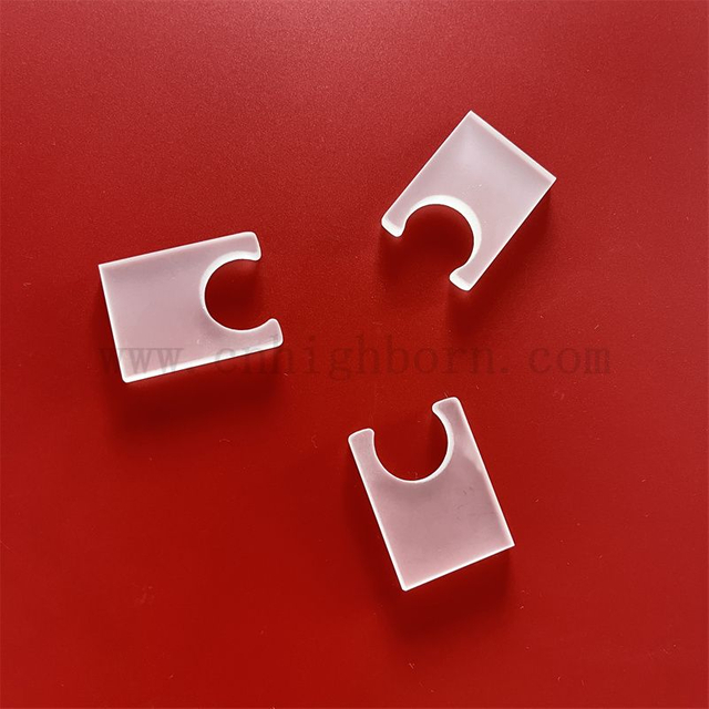 Heat Resistance customized Square Translucent Quartz Glass Plate with Hole 