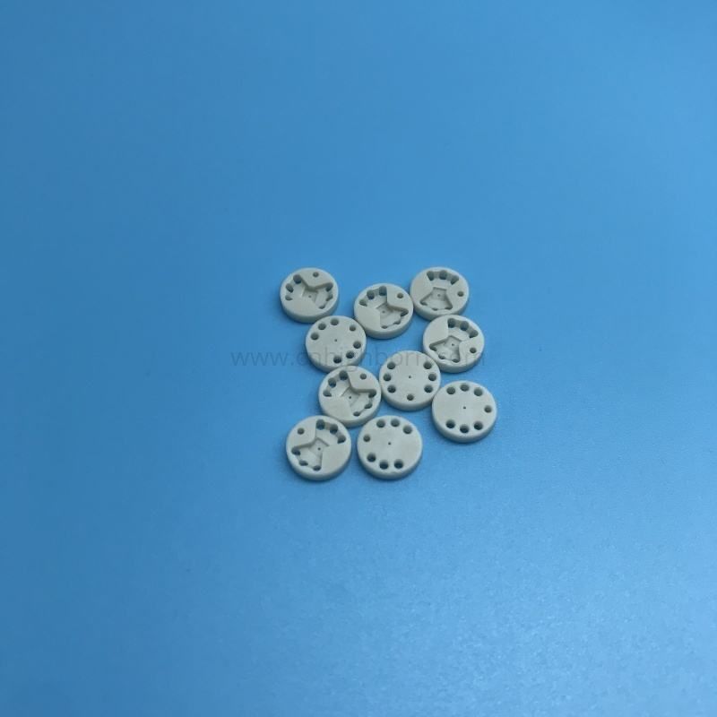 Custom AlN Aluminum Nitride Ceramic Star Perforated Substrate