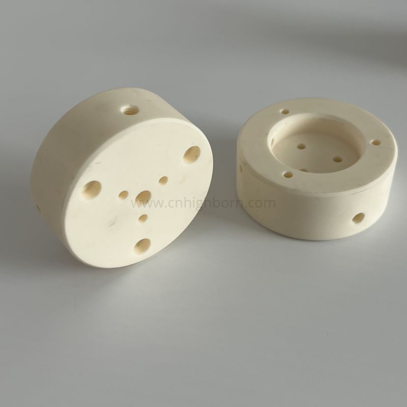 95% Alumina Precision Machined Ceramic Disc with Holes