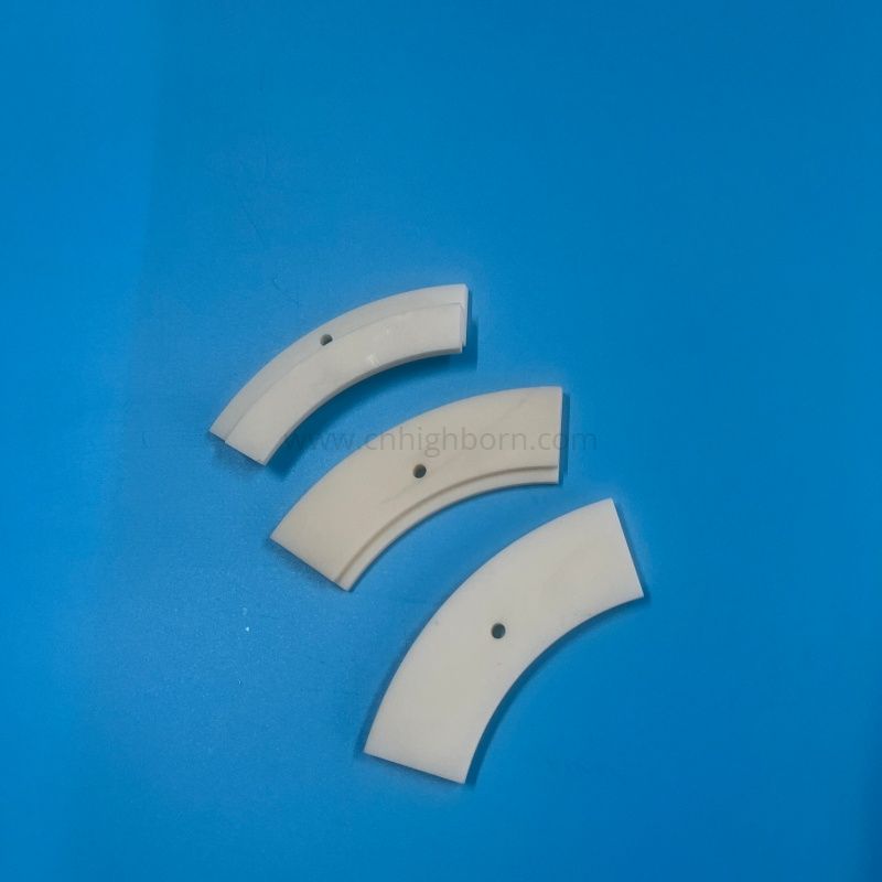 99% High Purity Alumina Ceramic Arc Segment Al2o3 Plate With Mounting Hole