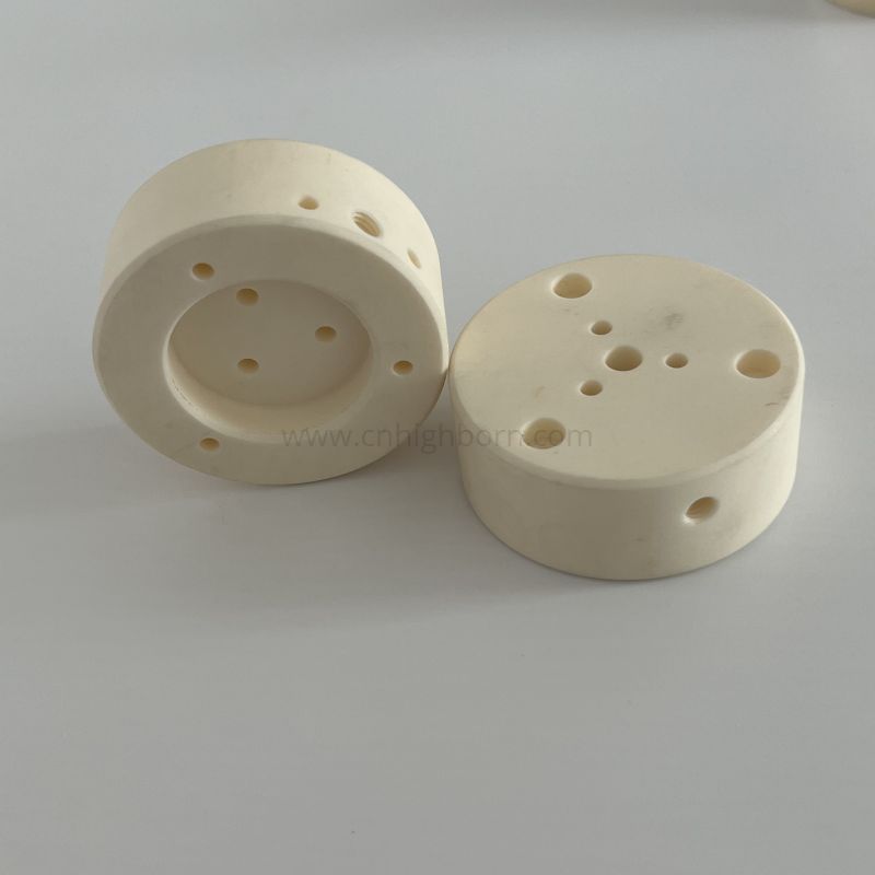 95% Alumina Precision Machined Ceramic Disc with Holes
