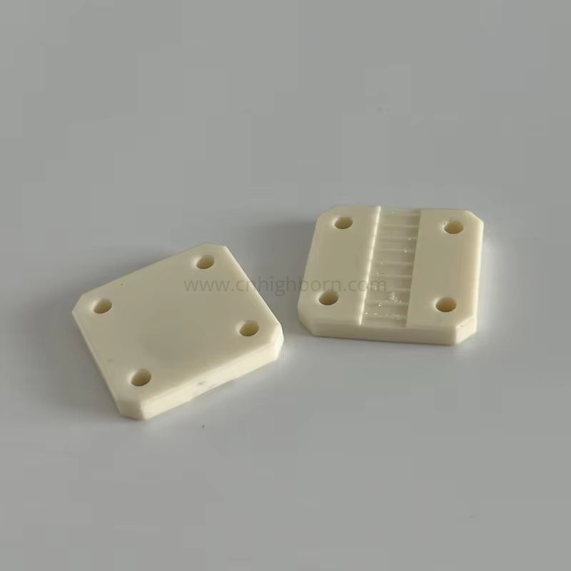 Grooved Al2O3 Ceramic Plate 99% Alumina Sheet Part